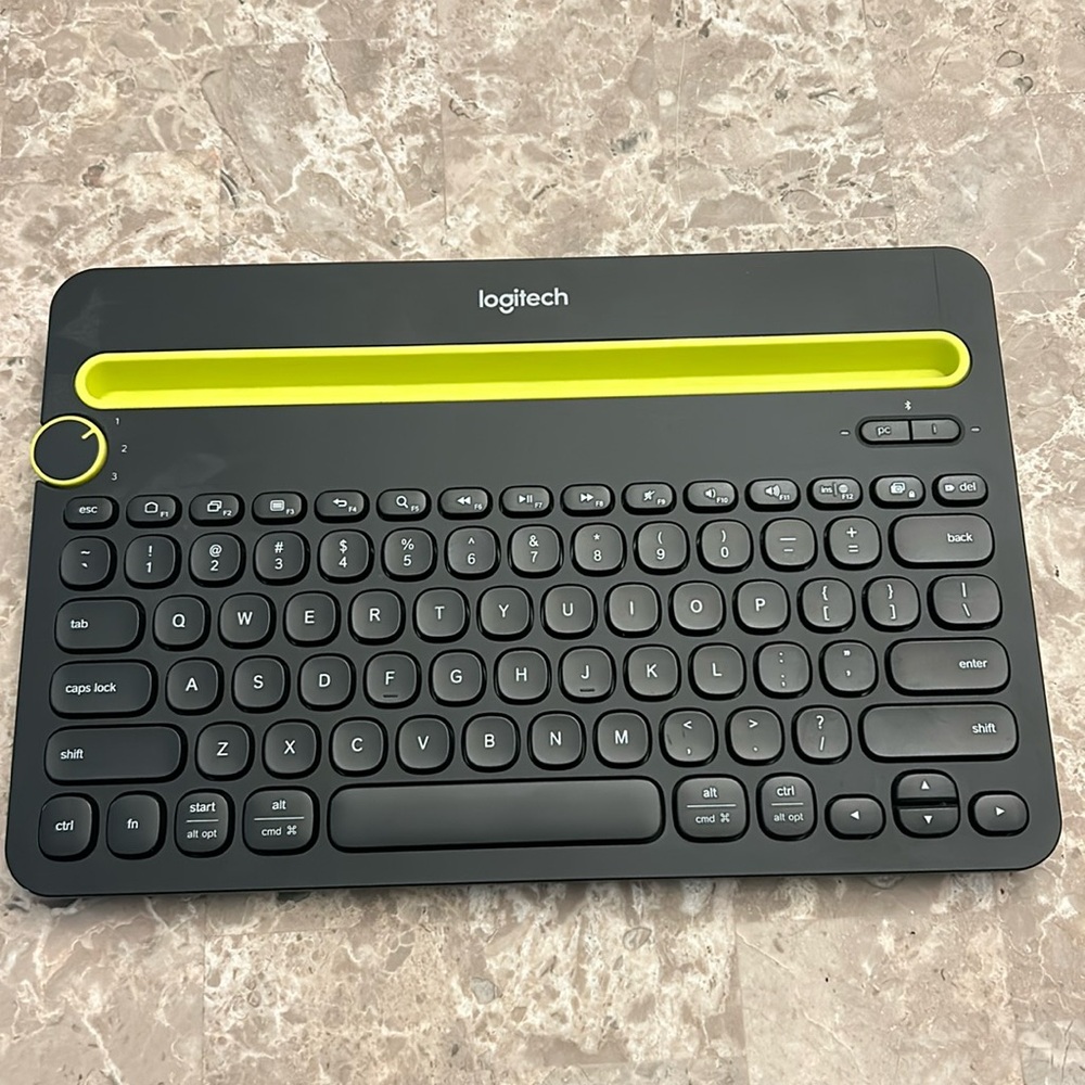 Logitech K480 Wireless Multi-Device Keyboard for Windows, macOS, iPadOS, Android